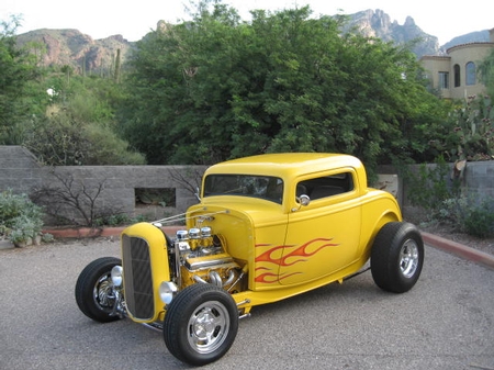 1932 FORD COUPE - LARRY MOORE/AZ